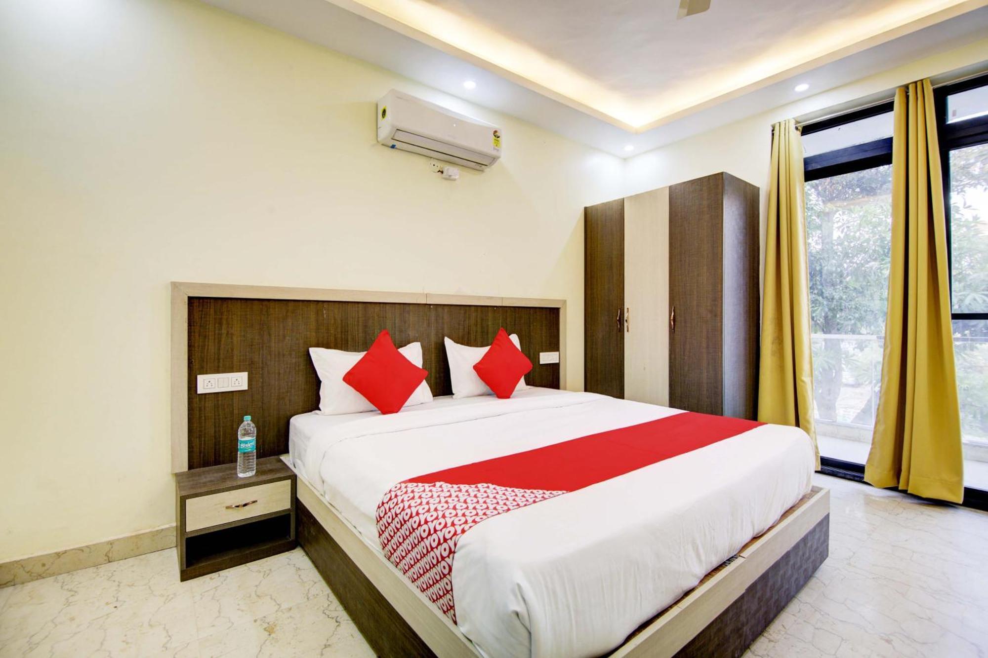 Hotel Oyo White House Noida Zewnętrze zdjęcie